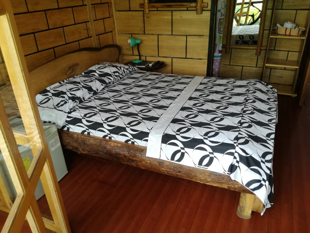 Hotel Cabana Guainiana Inirida ภายนอก รูปภาพ