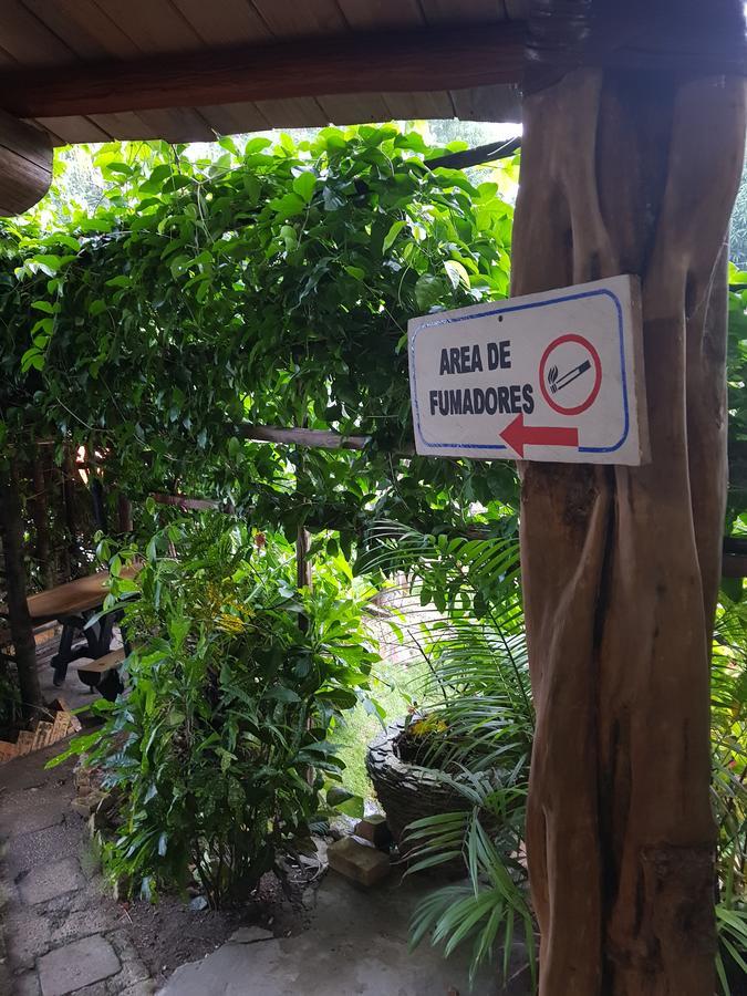 Hotel Cabana Guainiana Inirida ภายนอก รูปภาพ